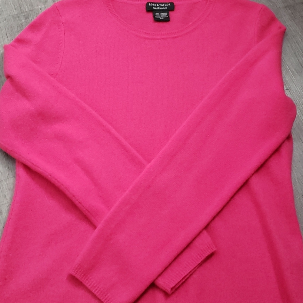 Lord & Taylor Cashmere sweater